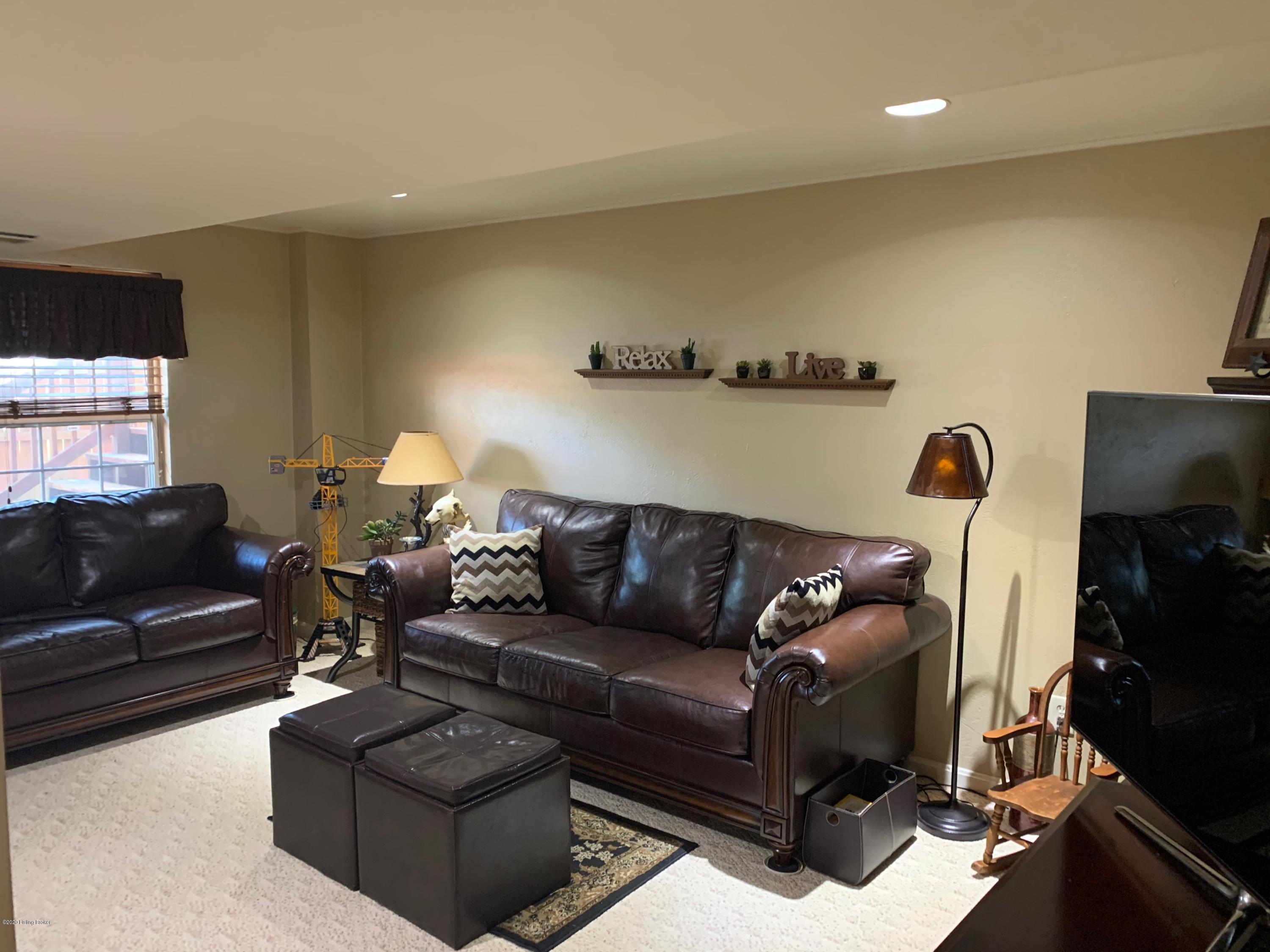 10700 Bayport Road Louisville, KY 40299 - Photo 19 of 26 19