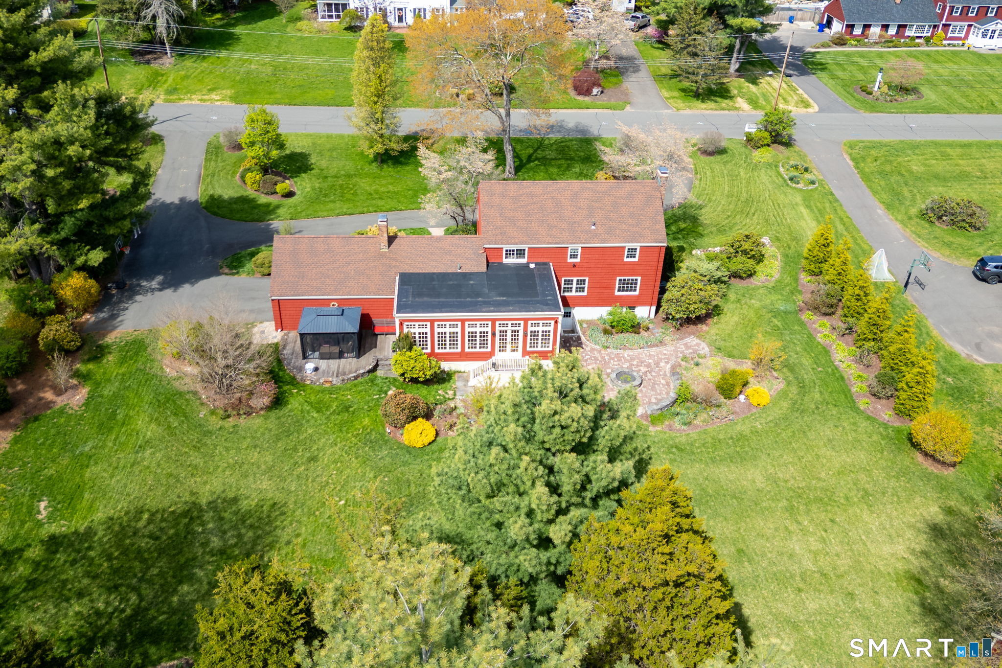 13 Cedar Hill Road Simsbury, CT 06092 - Photo 8 of 11
