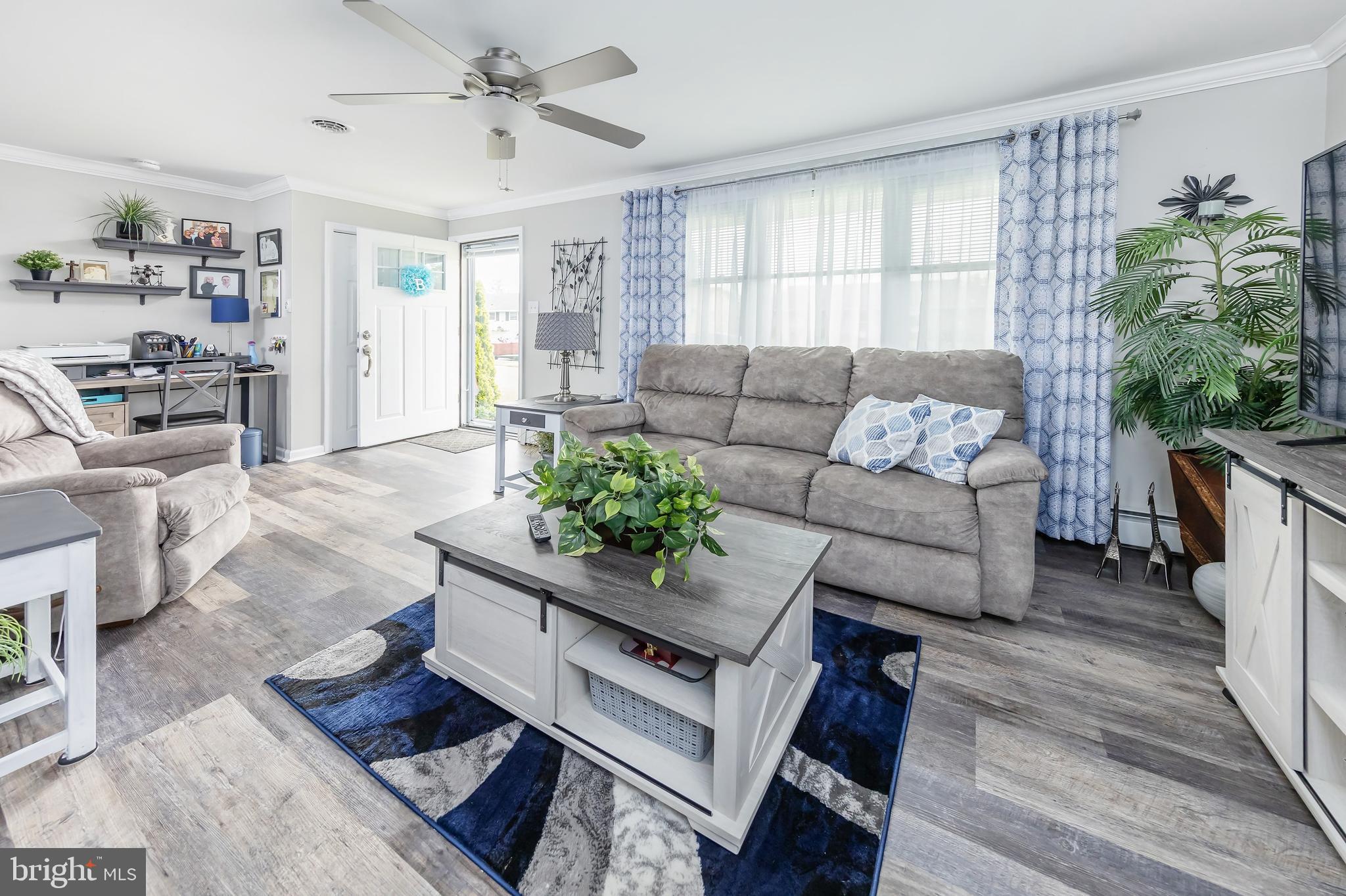 447 Flanders Road Bellmawr, NJ 08031 - Photo 5 of 16 Living Room