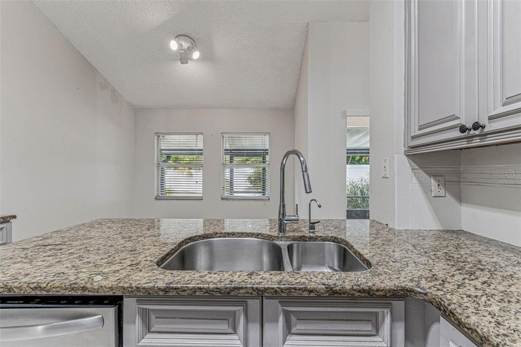 7206 Ridgeport Drive Tampa, FL 33647 - Photo 11 of 78