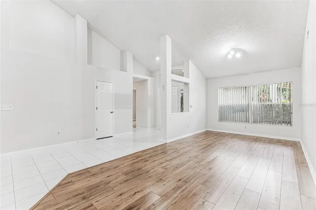 $2,600 | 7206 Ridgeport Drive, Tampa, FL 33647