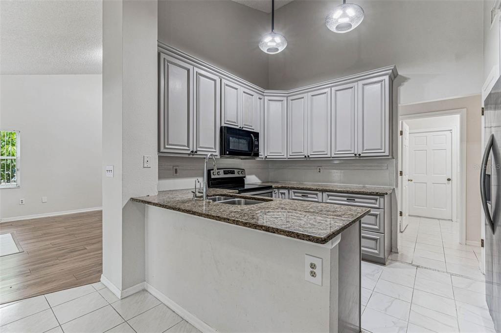 7206 Ridgeport Drive Tampa, FL 33647 - Photo 8 of 78