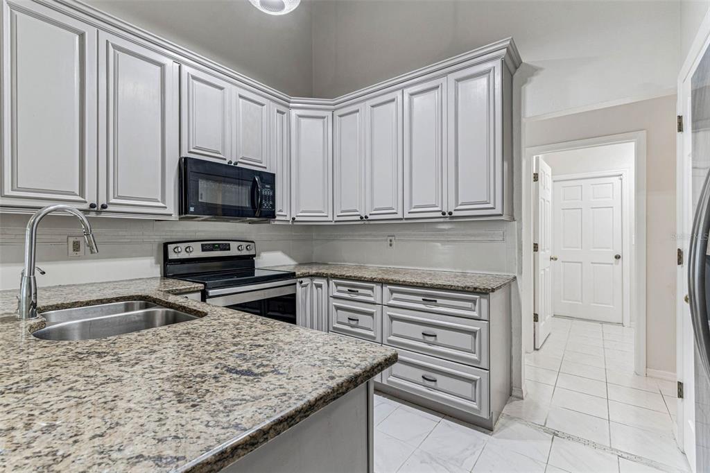 7206 Ridgeport Drive Tampa, FL 33647 - Photo 9 of 78