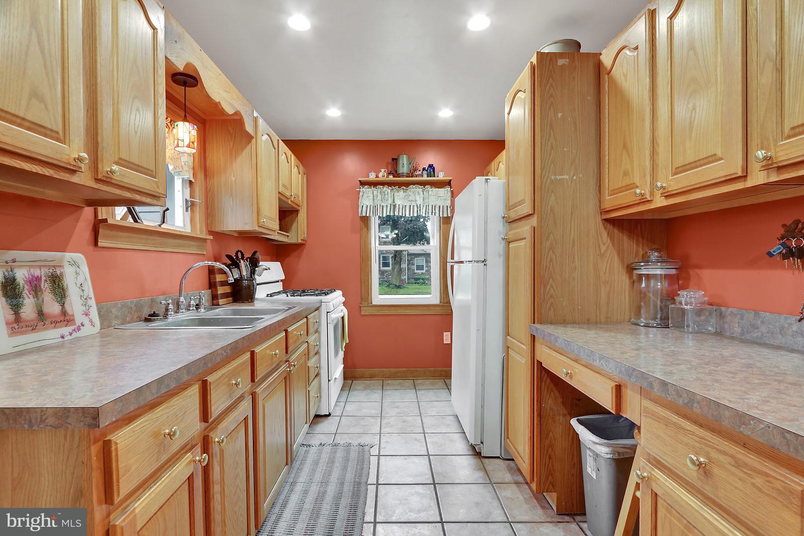 13 Rutherford Road Harrisburg, PA 17109 - Photo 8 of 25 Gallery Image 8