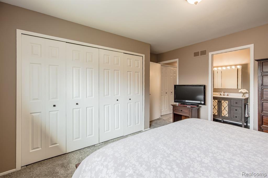 5335 Timber Ridge Trail Clarkston, MI 48346 - Photo 31 of 48 Gallery Image 31