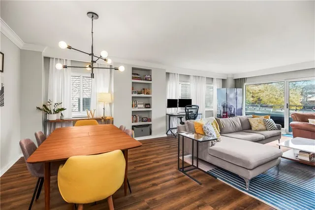 $285,000 | 4740 Roanoke Parkway, Unit 201, Kansas City, MO 64112