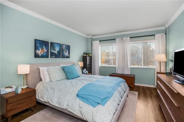 $285,000 | 4740 Roanoke Parkway, Unit 201, Kansas City, MO 64112