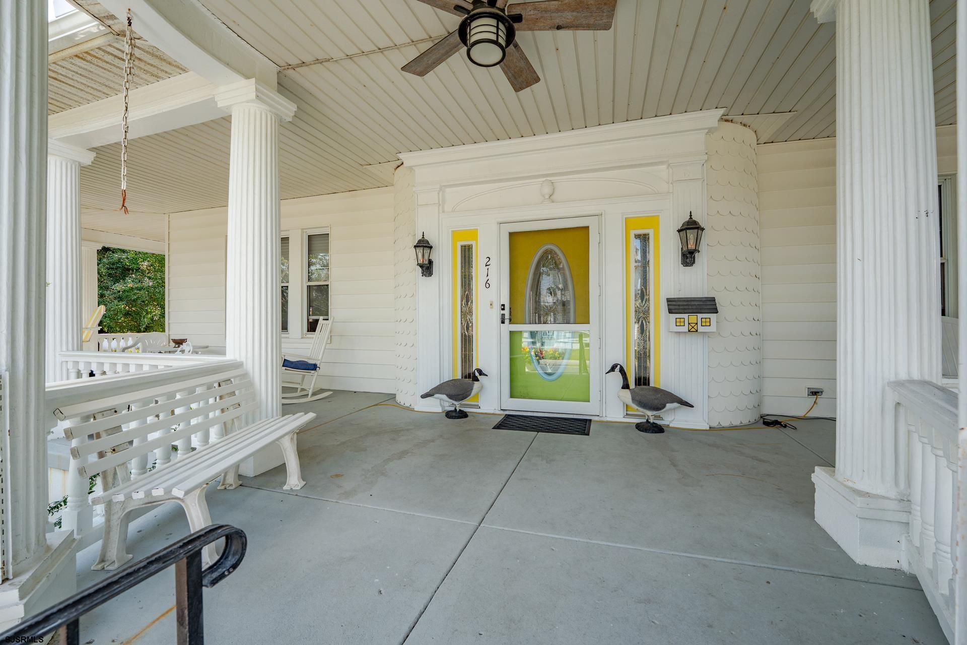 216 East Fern Road Wildwood Crest, NJ 08260 - Photo 12 of 93 a view of an entryway with a livingroom