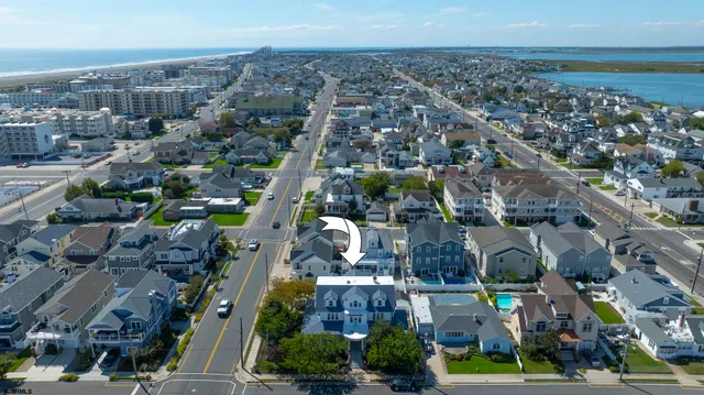 $2,499,900 | 216 East Fern Road, Wildwood Crest, NJ 08260