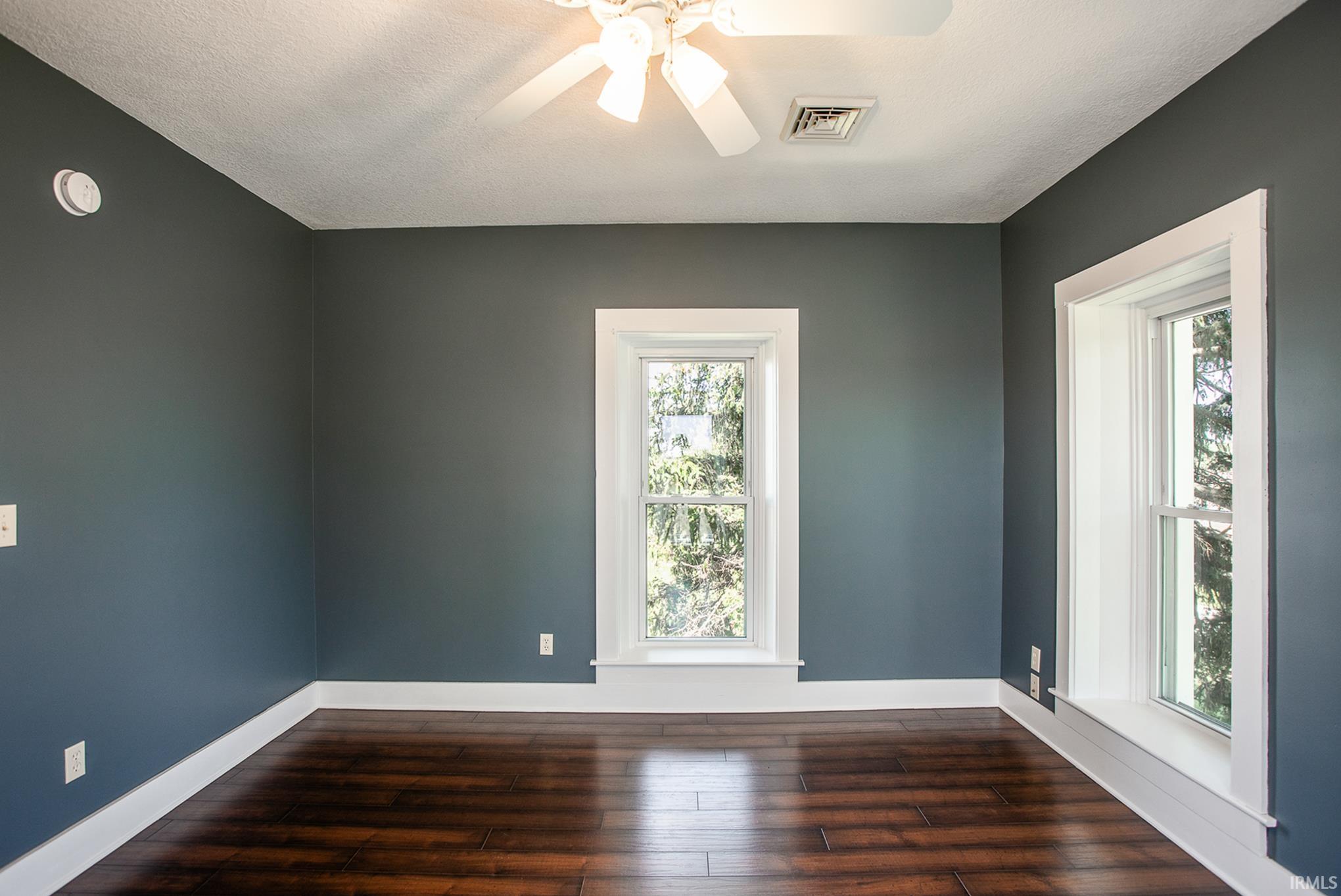 593 West 450 South Warren, IN 46792 - Photo 10 of 36