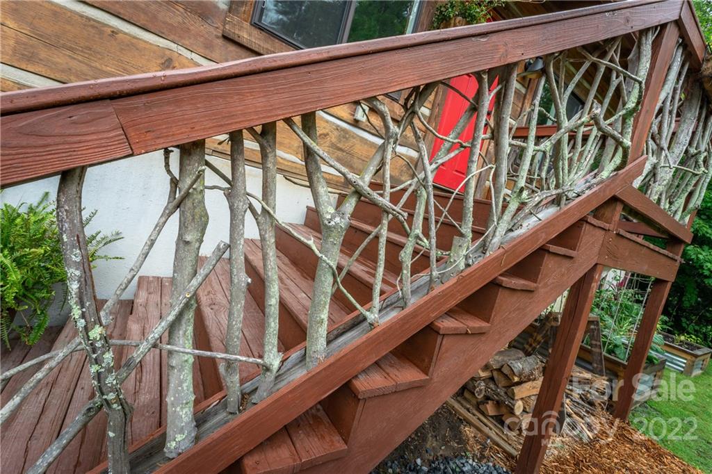87 Ivy Bluffs Road Marshall, NC 28753 - Photo 9 of 48 Gallery Image 9