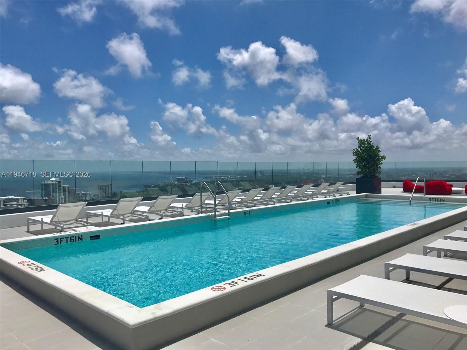 55 Southwest 9th Street, Unit 2807 Miami, FL 33130 - Photo 18 of 20