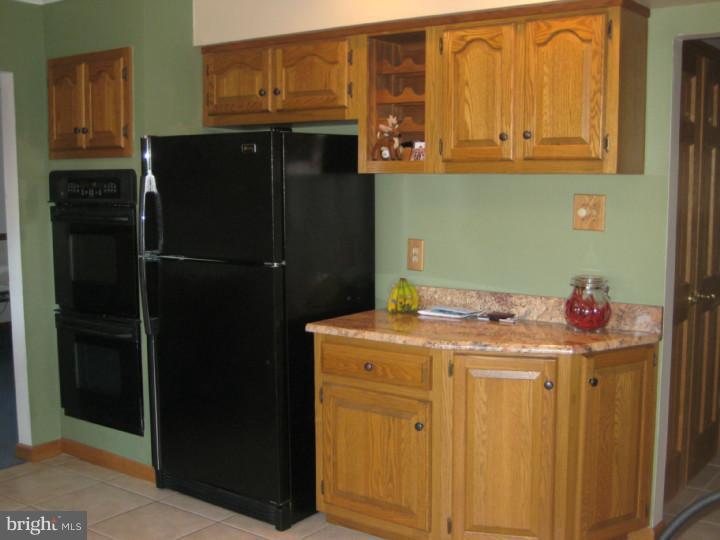 26 Ranoldo Terrace Cherry Hill, NJ 08034 - Photo 8 of 25 Kitchen