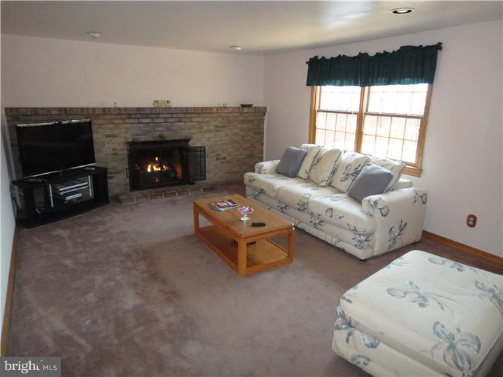 26 Ranoldo Terrace Cherry Hill, NJ 08034 - Photo 9 of 25 Family Room