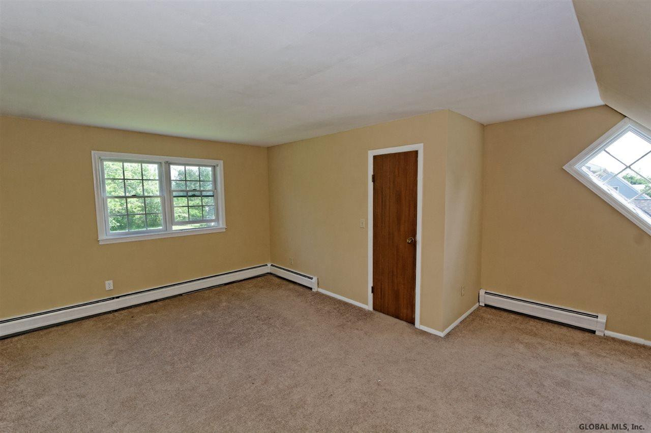 60 Meadowbrook Road Colonie, NY 12189 - Photo 13 of 21 Photo 13