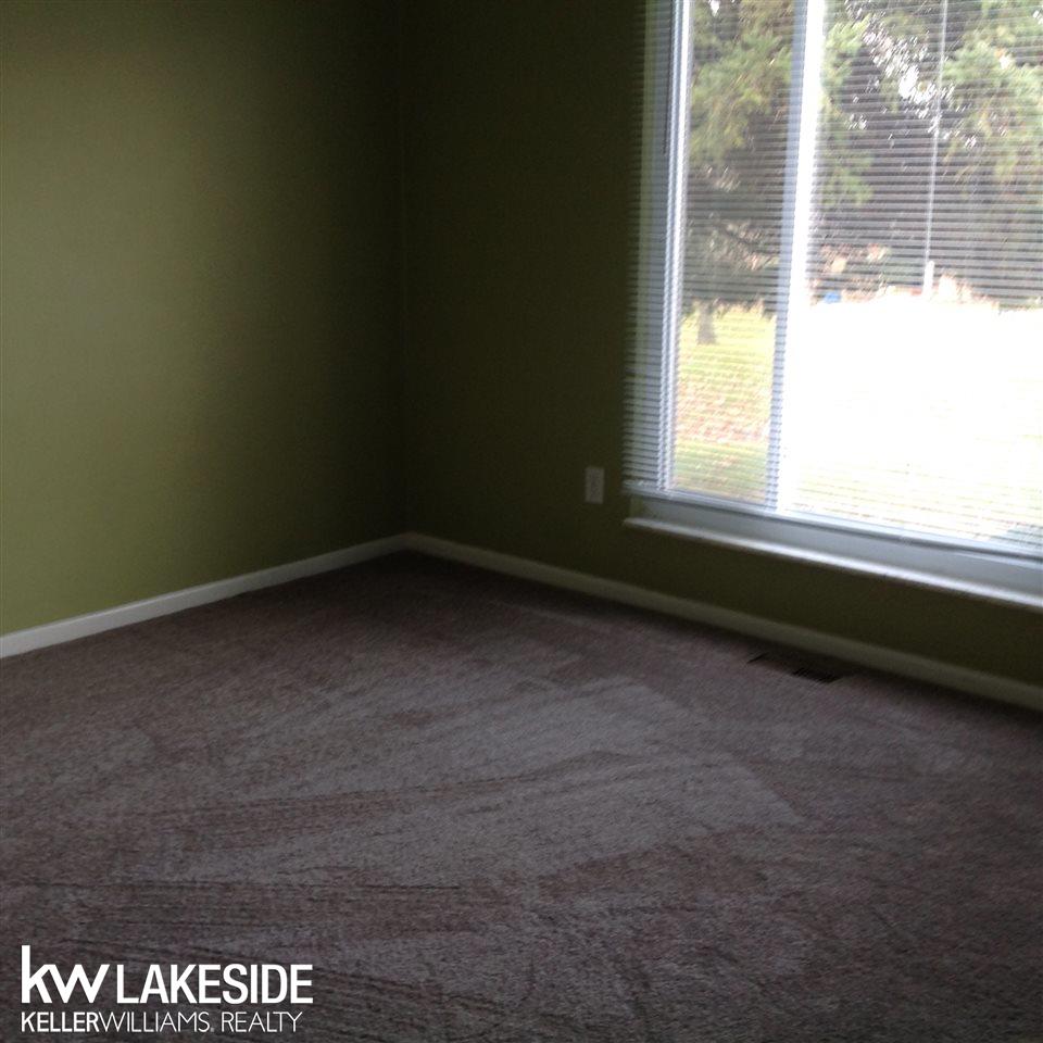 903 Lafayette Court Rochester, MI 48307 - Photo 8 of 12 31273014-7.JPG