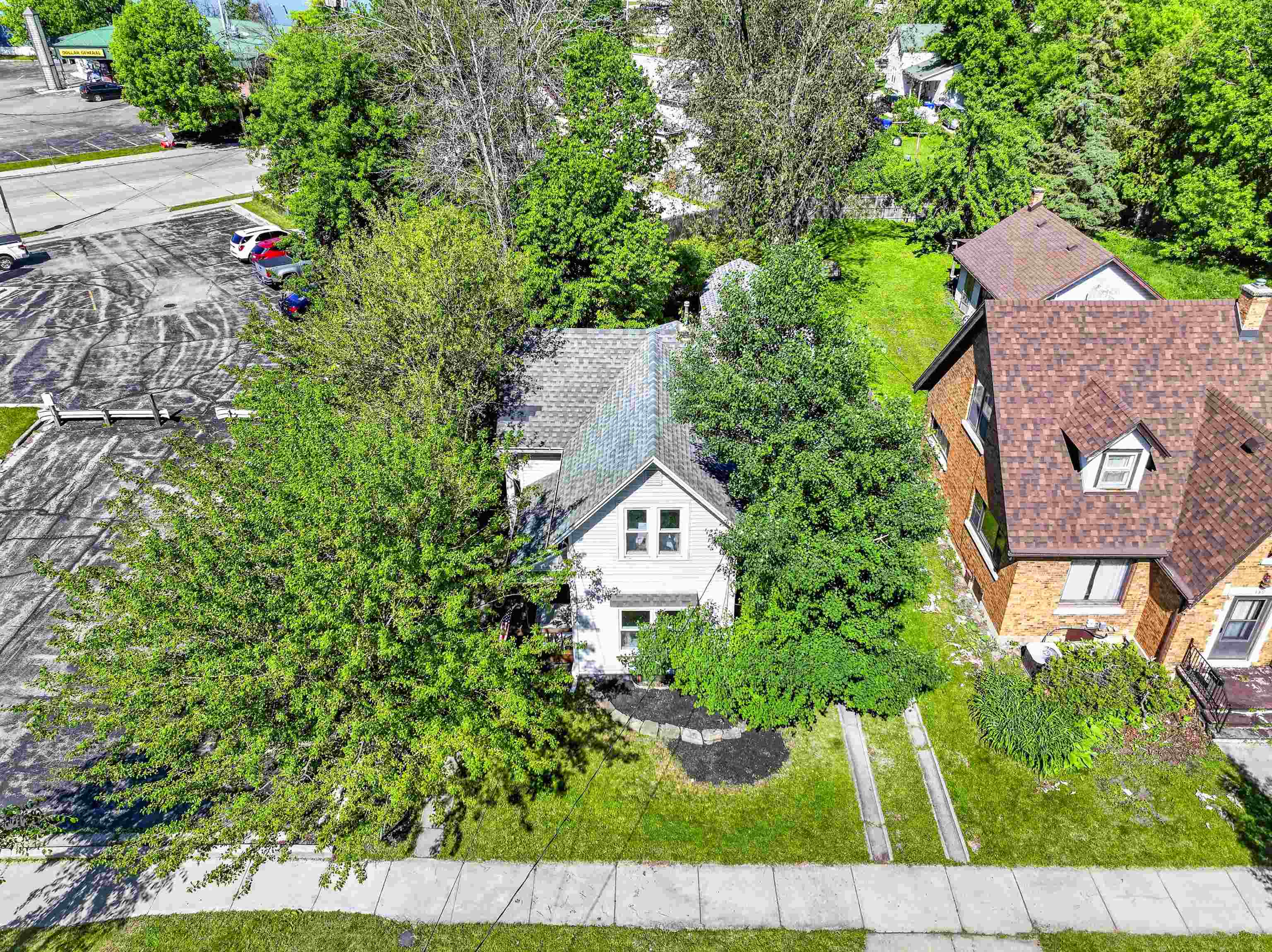 135 North Story Street Appleton, WI 54914 - Photo 5 of 25