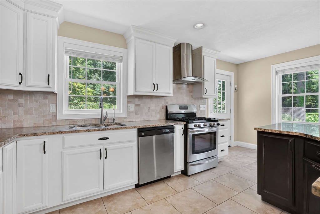 156 Hampden Road East Longmeadow, MA 01028 - Photo 14 of 37