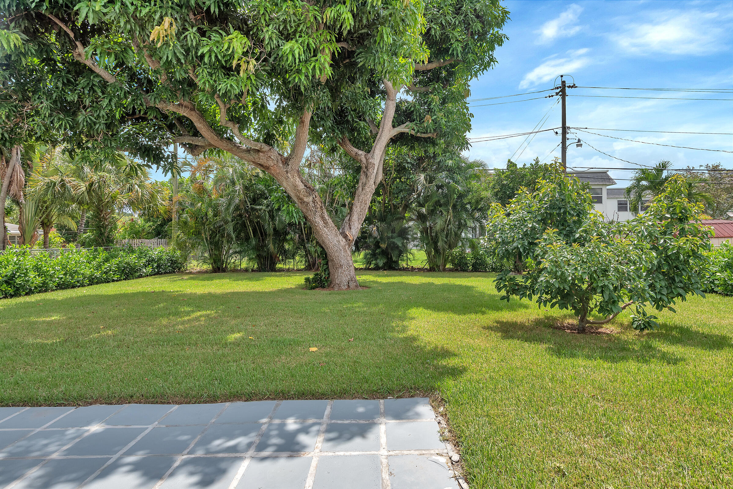 2001 Collier Avenue Lake Worth, FL 33461 - Photo 47 of 47 2001 - 057