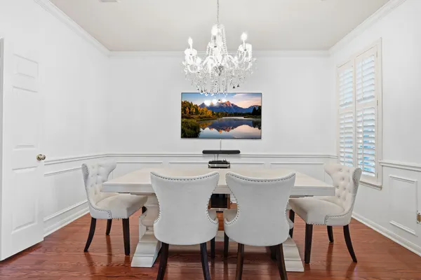 $699,000 | 26 East Sterling Pond Circle, The Woodlands, TX 77382