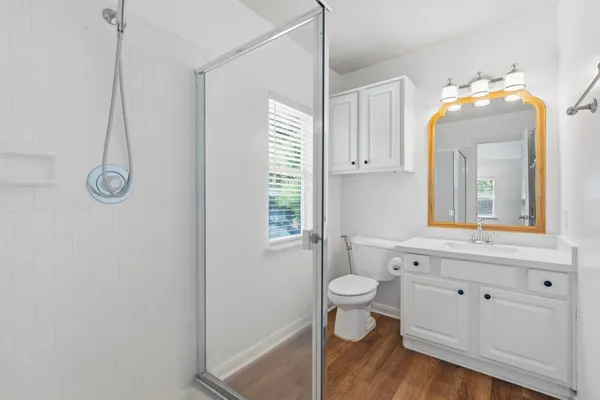 $699,000 | 26 East Sterling Pond Circle, The Woodlands, TX 77382