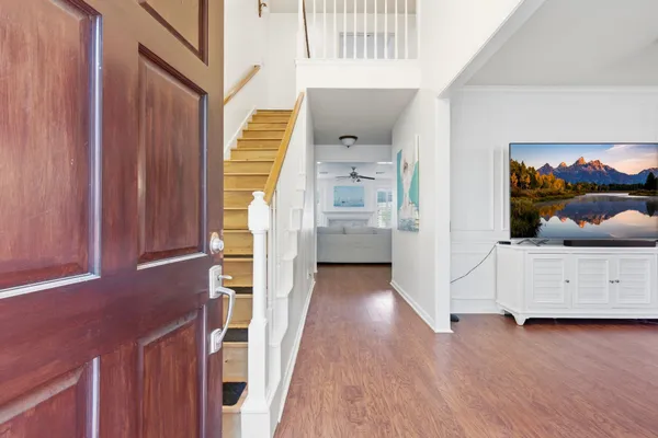 $699,000 | 26 East Sterling Pond Circle, The Woodlands, TX 77382