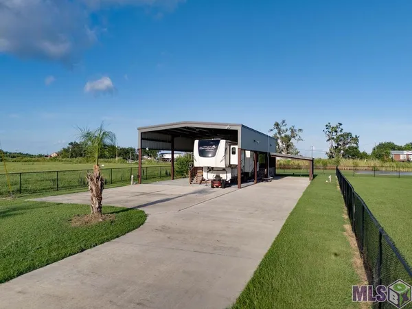 $279,900 | 1721 Dr Beatrous Road, Theriot, LA 70397