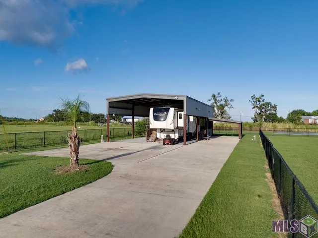 $279,900 | 1721 Dr Beatrous Road, Theriot, LA 70397