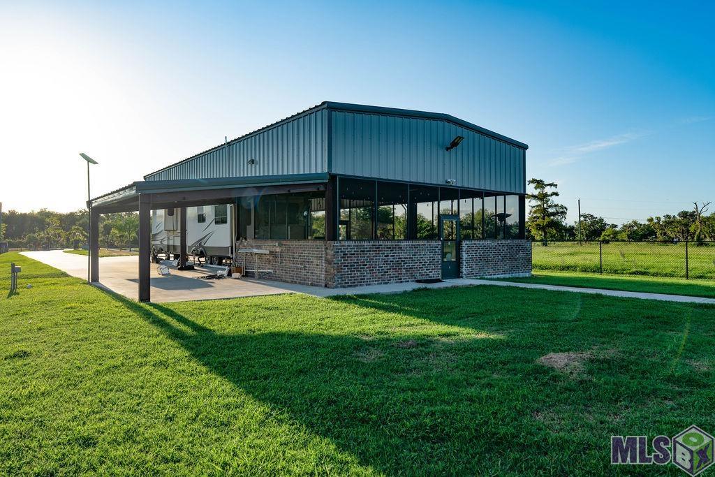 1721 Dr Beatrous Road Theriot, LA 70397 - Photo 13 of 40