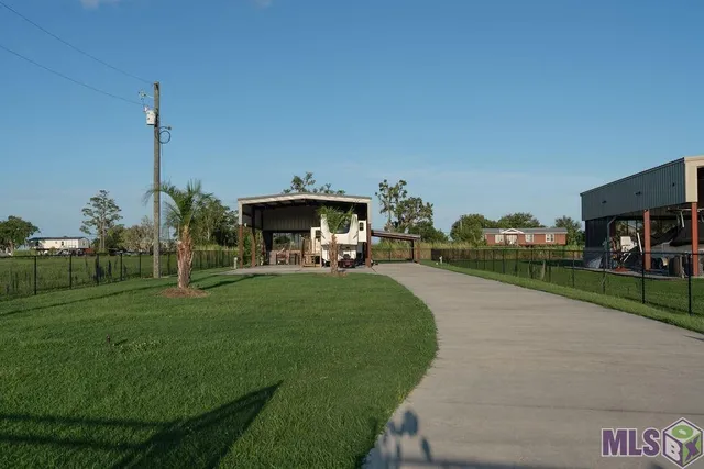 $279,900 | 1721 Dr Beatrous Road, Theriot, LA 70397