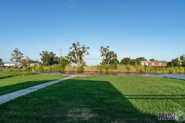 $279,900 | 1721 Dr Beatrous Road, Theriot, LA 70397