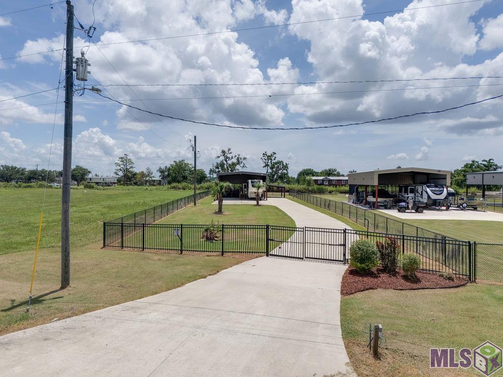 1721 Dr Beatrous Road Theriot, LA 70397 - Photo 5 of 40
