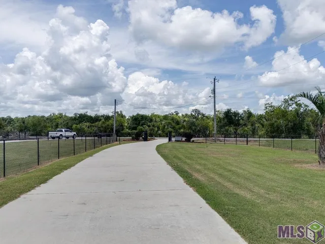 $279,900 | 1721 Dr Beatrous Road, Theriot, LA 70397