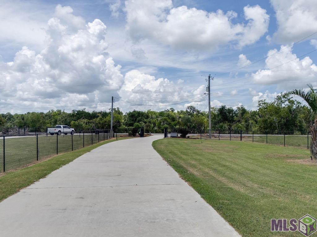 1721 Dr Beatrous Road Theriot, LA 70397 - Photo 6 of 40