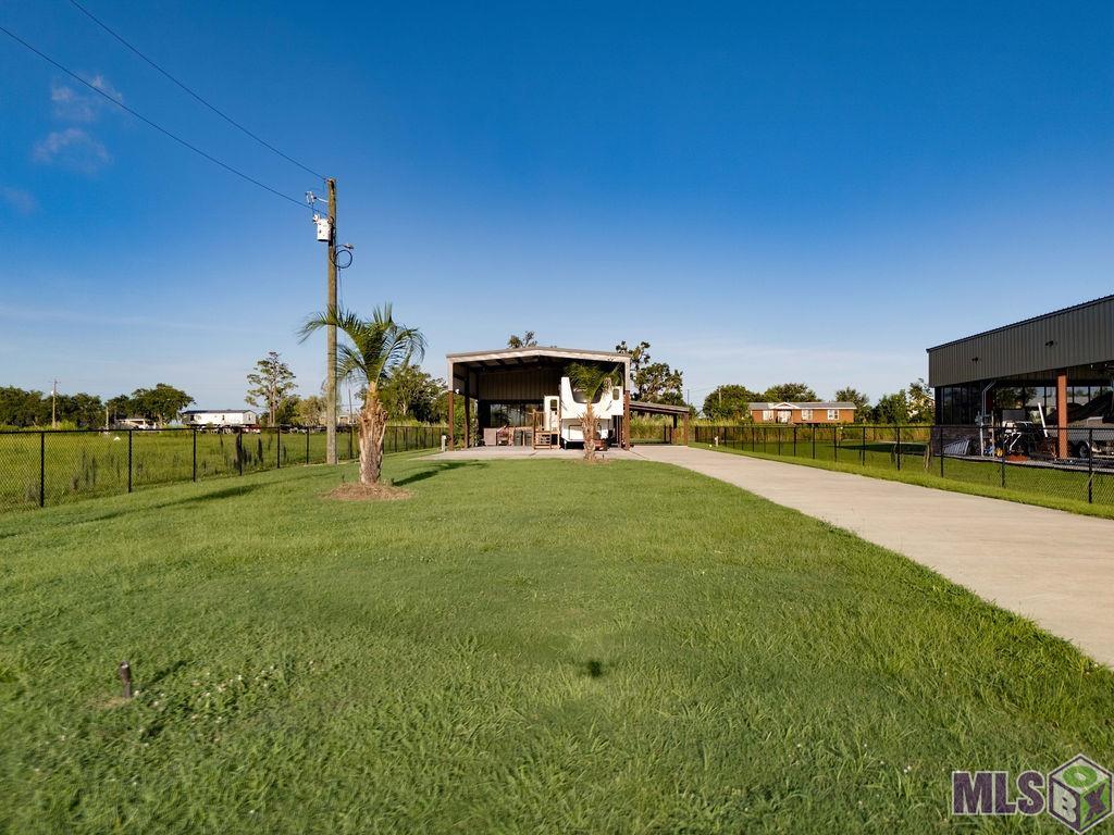 1721 Dr Beatrous Road Theriot, LA 70397 - Photo 9 of 40