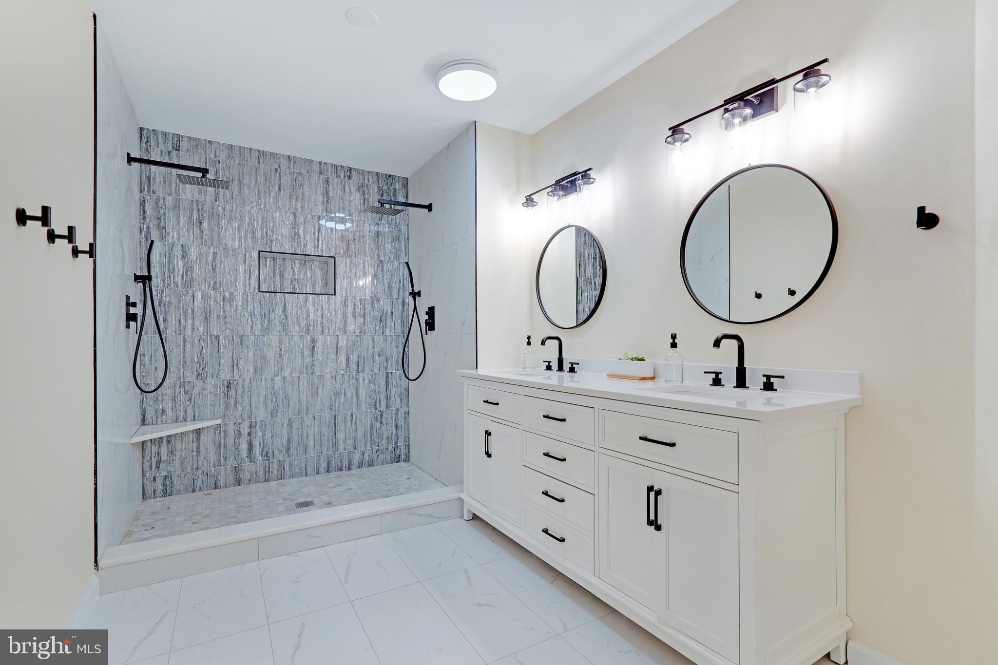 11402 Hollow Timber Way Reston, VA 20194 - Photo 14 of 23 Spa like bathroom