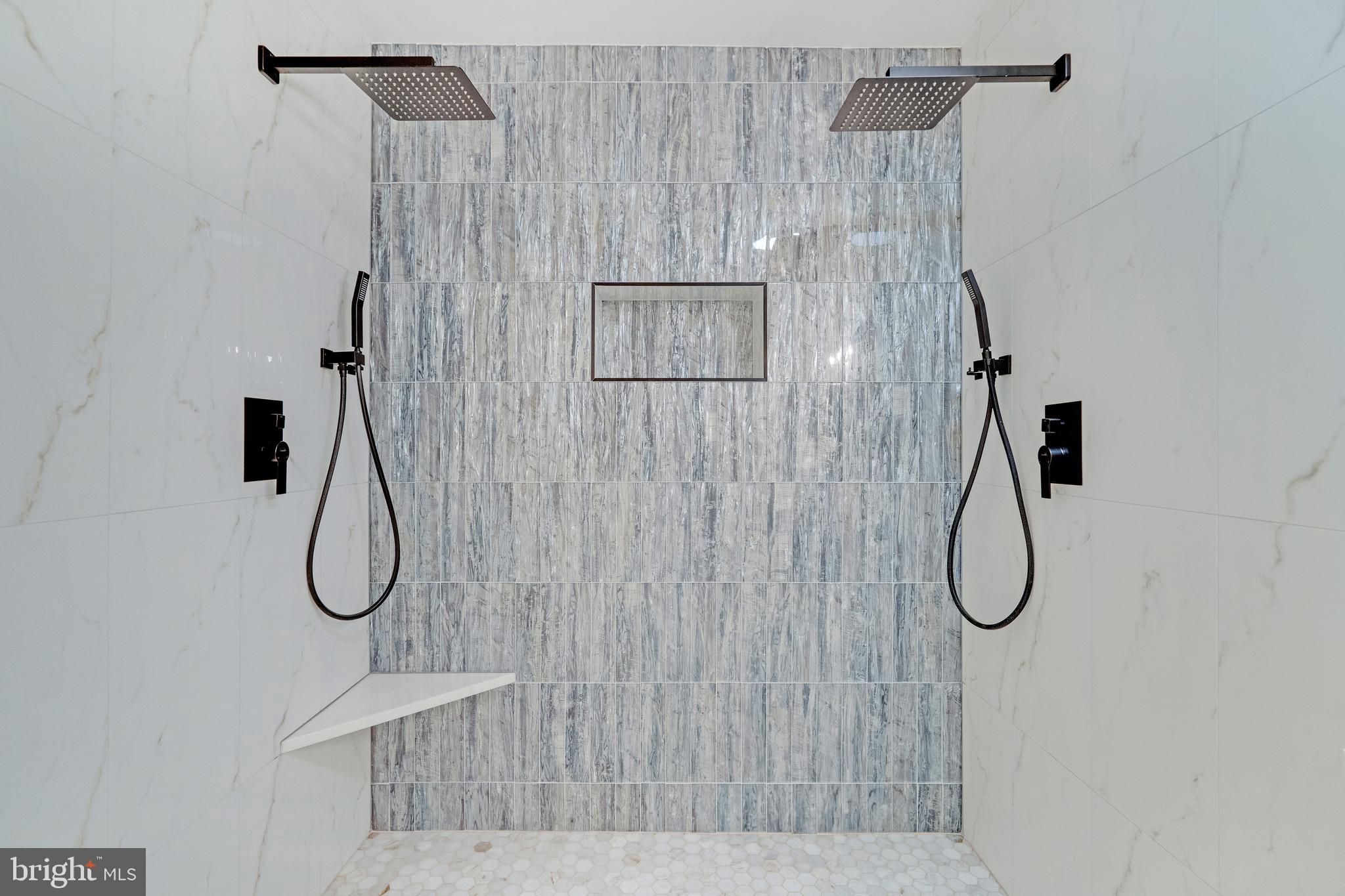 11402 Hollow Timber Way Reston, VA 20194 - Photo 15 of 23 Amazing shower!