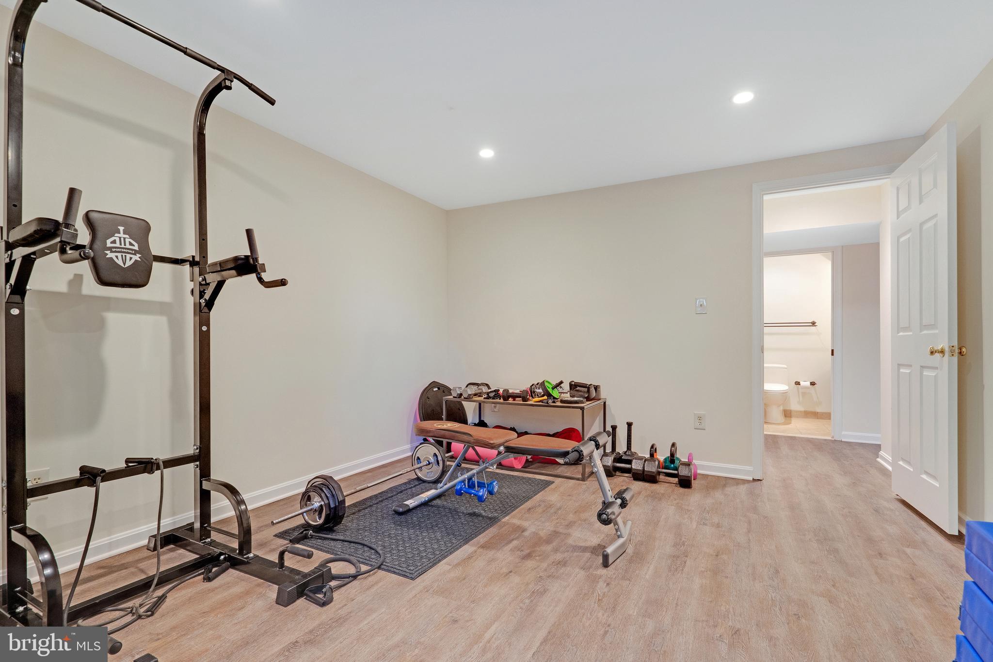 11402 Hollow Timber Way Reston, VA 20194 - Photo 20 of 23 Third bedroom