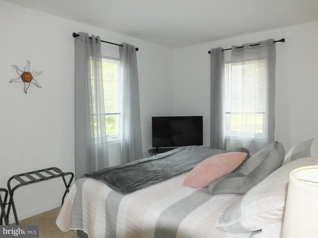 $389,999 | 2603 Hoopers Island Road, Fishing Creek, MD 21634