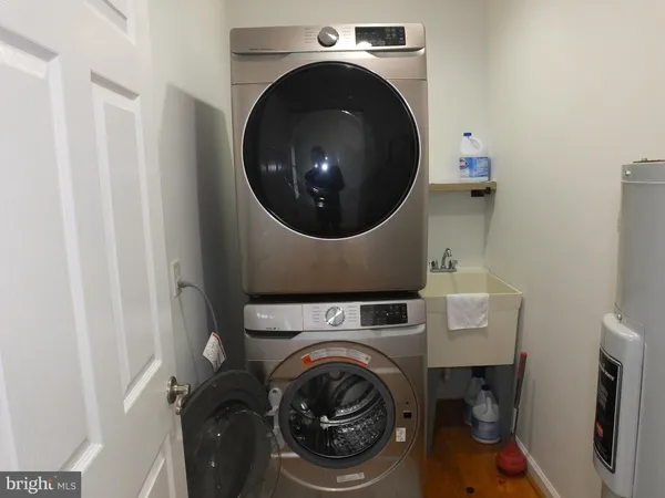 $389,999 | 2603 Hoopers Island Road, Fishing Creek, MD 21634