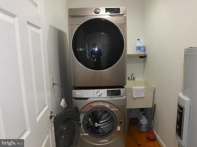 $389,999 | 2603 Hoopers Island Road, Fishing Creek, MD 21634