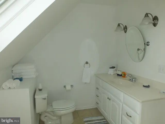 $389,999 | 2603 Hoopers Island Road, Fishing Creek, MD 21634