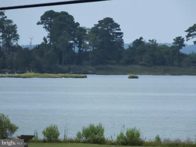 $389,999 | 2603 Hoopers Island Road, Fishing Creek, MD 21634