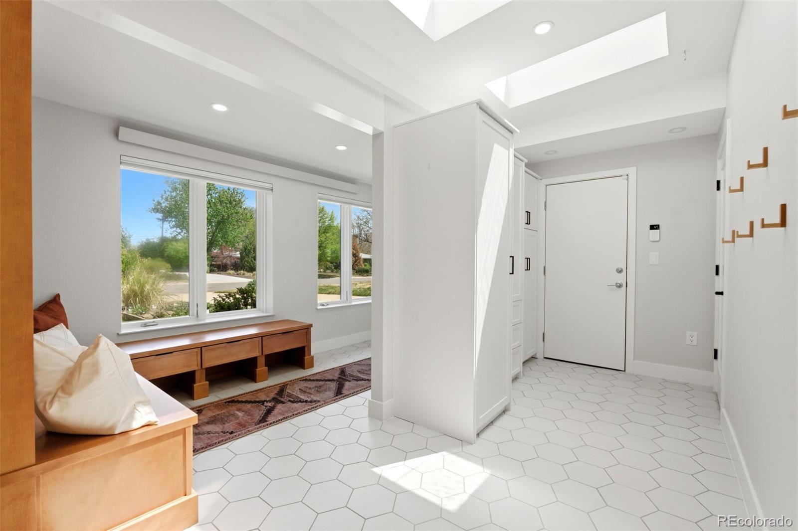 613 South Oneida Way Denver, CO 80224 - Photo 2 of 47