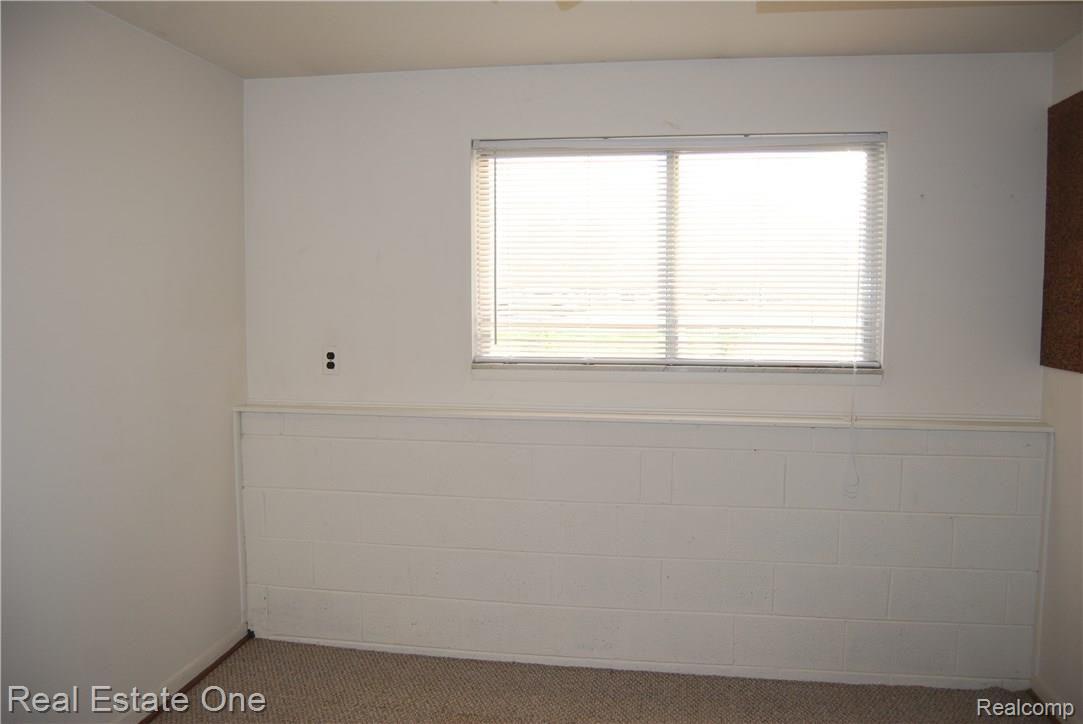 1296 North Adams Road Rochester, MI 48306 - Photo 15 of 23 STUDY