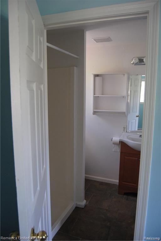41743 Van Born Road Belleville, MI 48111 - Photo 37 of 37 GetMedia (31).jpg