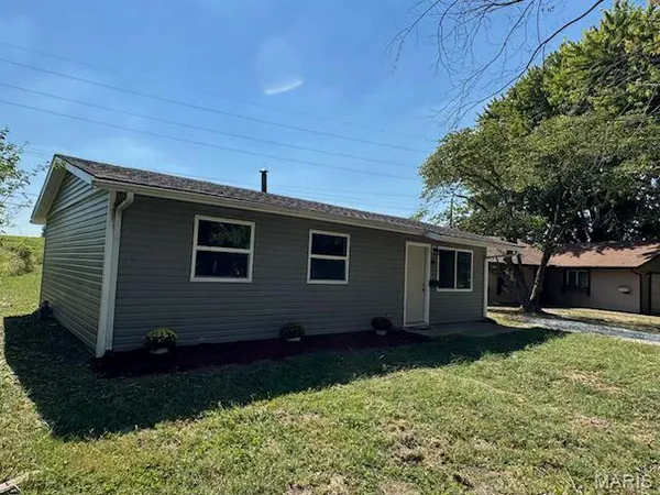 $65,000 | 92 West Adams Drive, Cahokia, IL 62206