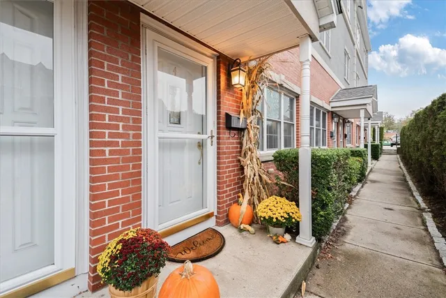 $499,900 | 32 Park Street, Unit 4, Attleboro, MA 02703