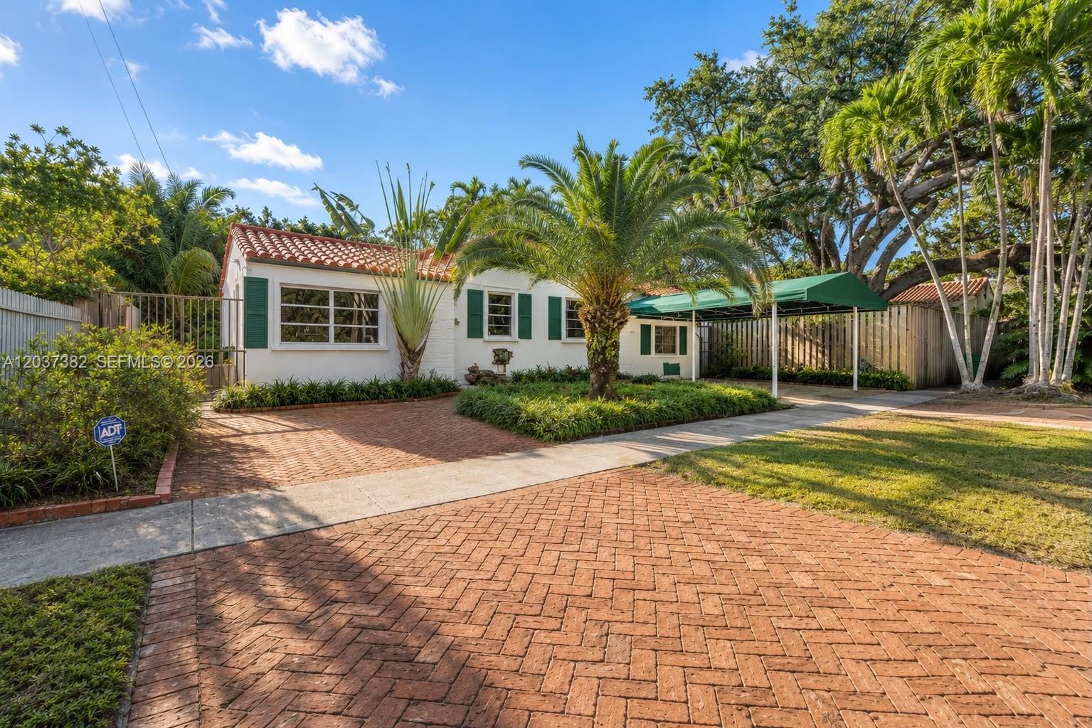 2550 Trapp Avenue Miami, FL 33133 - Photo 1 of 18