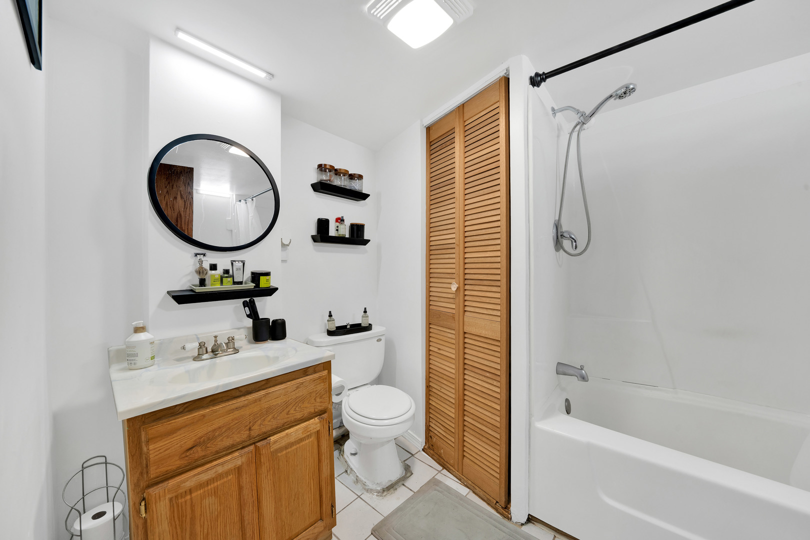5239 South Rutherford Avenue Chicago, IL 60638 - Photo 15 of 22